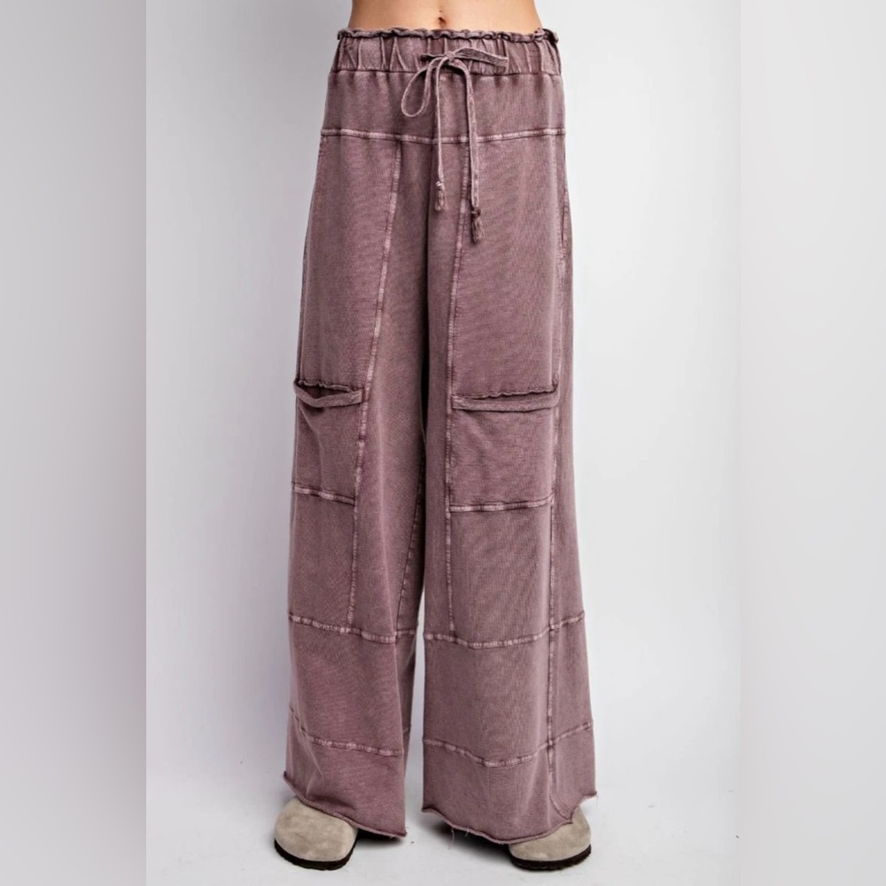 Easel Mineral Wash
Terry Knit Cargo Wide Leg 
Sweatpants Dusty Plum Size Medium